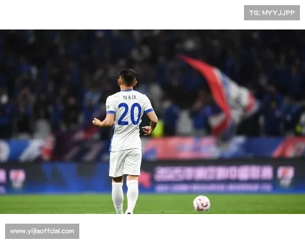 于汉超伤愈归队再战绿茵 边路强势突破助力申花进攻提升